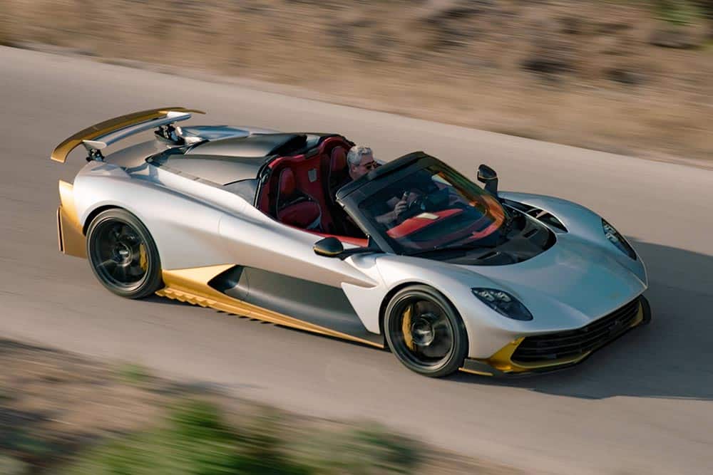 https://cdn.autogreeknews.gr/wp-content/uploads/2026/10/Aston-Martin-Valhalla-Spider_5.jpg