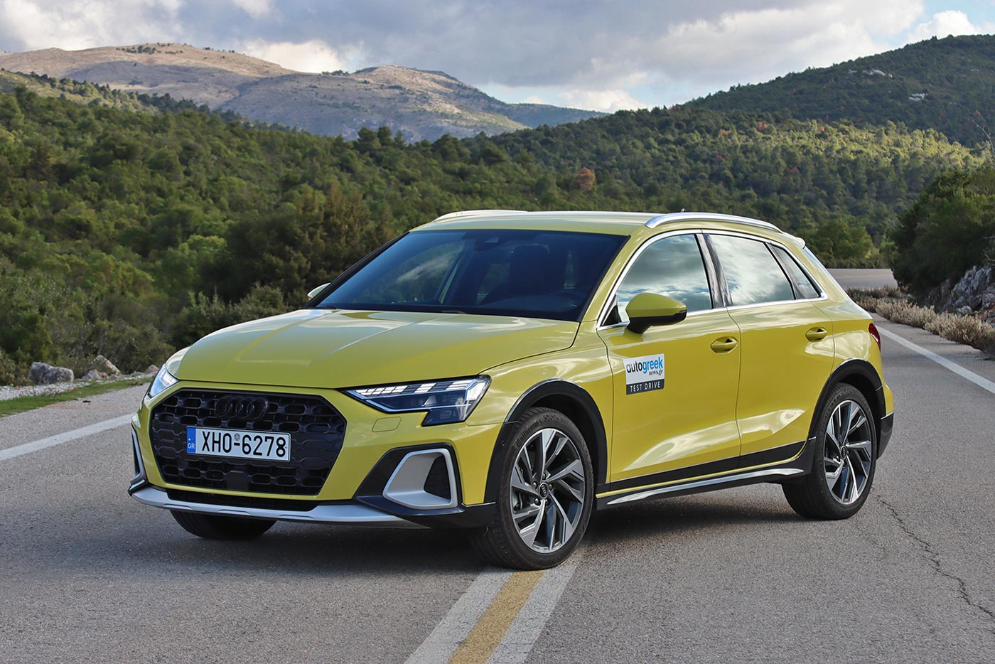 https://cdn.autogreeknews.gr/wp-content/uploads/2026/10/Audi-A3-allstreet.jpg