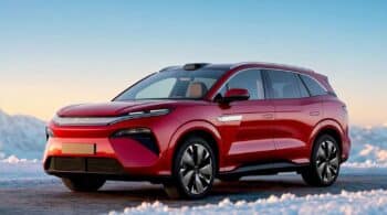 Νέο SUV BYD ATTO 8 φορτίζει σε 9 λεπτά!