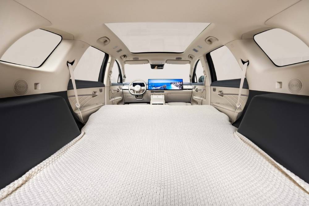https://cdn.autogreeknews.gr/wp-content/uploads/2026/10/BYD-Tang-08.jpg