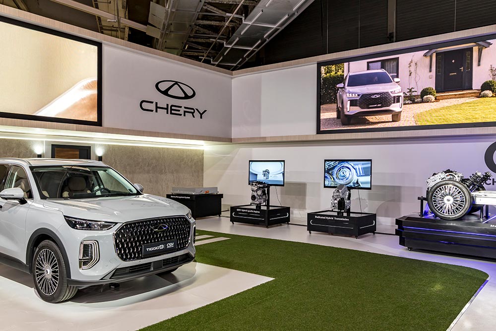 https://cdn.autogreeknews.gr/wp-content/uploads/2026/10/Chery-Booth-1.jpg