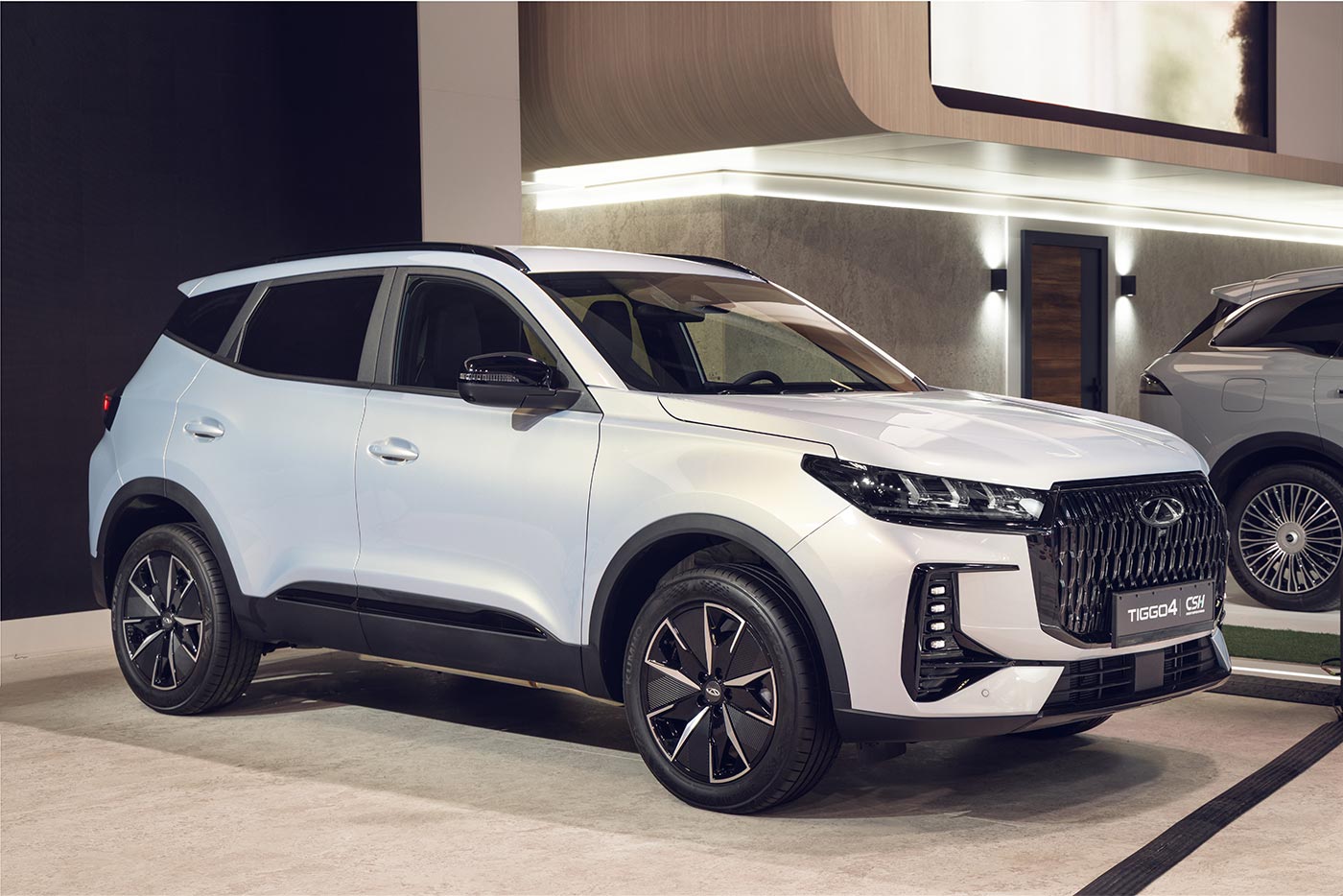 https://cdn.autogreeknews.gr/wp-content/uploads/2026/10/Chery-Tiggo-4-HEV.jpg