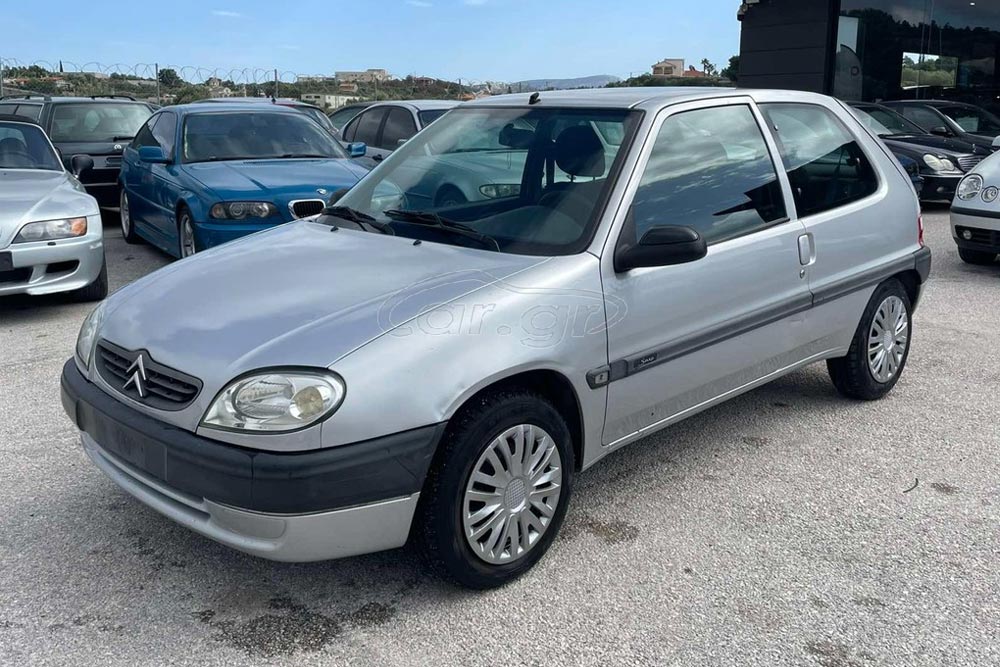 https://cdn.autogreeknews.gr/wp-content/uploads/2026/10/Citroen-Saxo-2003-used-1.jpg