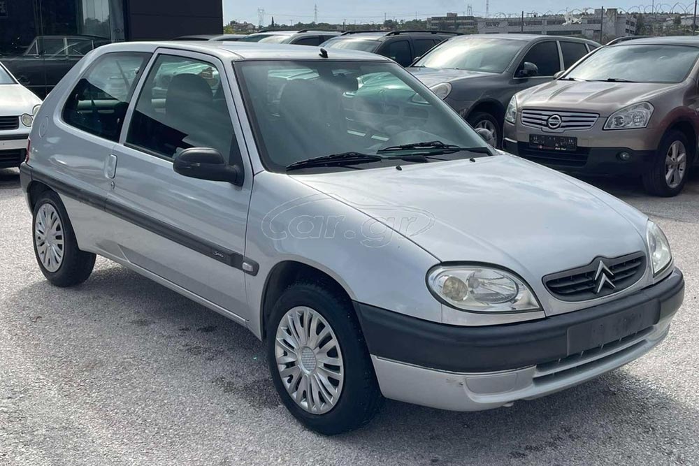 https://cdn.autogreeknews.gr/wp-content/uploads/2026/10/Citroen-Saxo-2003-used-2.jpg
