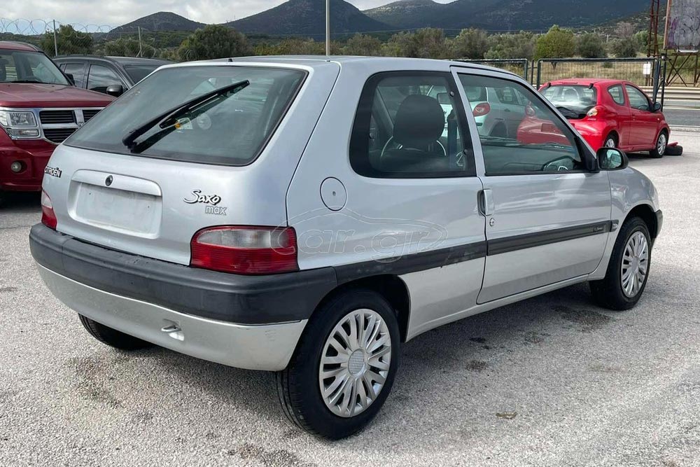 https://cdn.autogreeknews.gr/wp-content/uploads/2026/10/Citroen-Saxo-2003-used-3.jpg