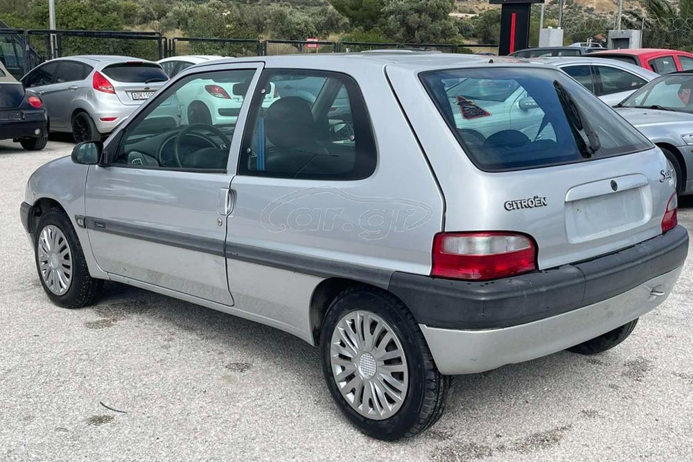 https://cdn.autogreeknews.gr/wp-content/uploads/2026/10/Citroen-Saxo-2003-used-4.jpg