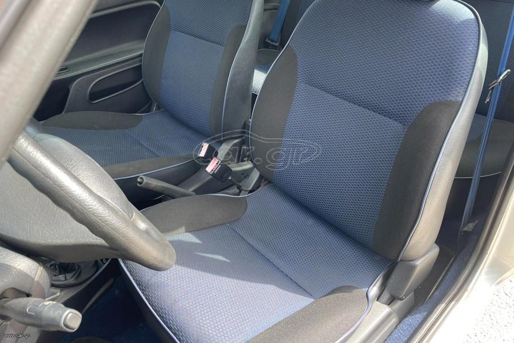 https://cdn.autogreeknews.gr/wp-content/uploads/2026/10/Citroen-Saxo-2003-used-7.jpg