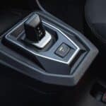 Dacia-Hybrid-155-gear-level