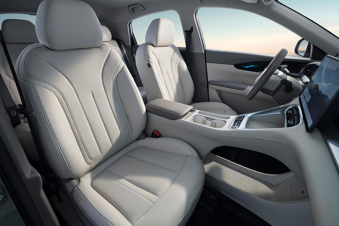 https://cdn.autogreeknews.gr/wp-content/uploads/2026/10/Geely-E2-1.jpg