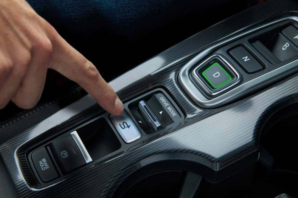 https://cdn.autogreeknews.gr/wp-content/uploads/2026/10/HONDA-CIVIC-S-SHIFT-5-1.jpg