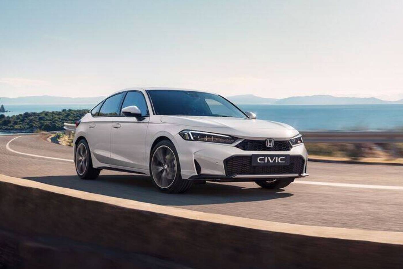 https://cdn.autogreeknews.gr/wp-content/uploads/2026/10/HONDA-CIVIC-S-SHIFT-6-1.jpg