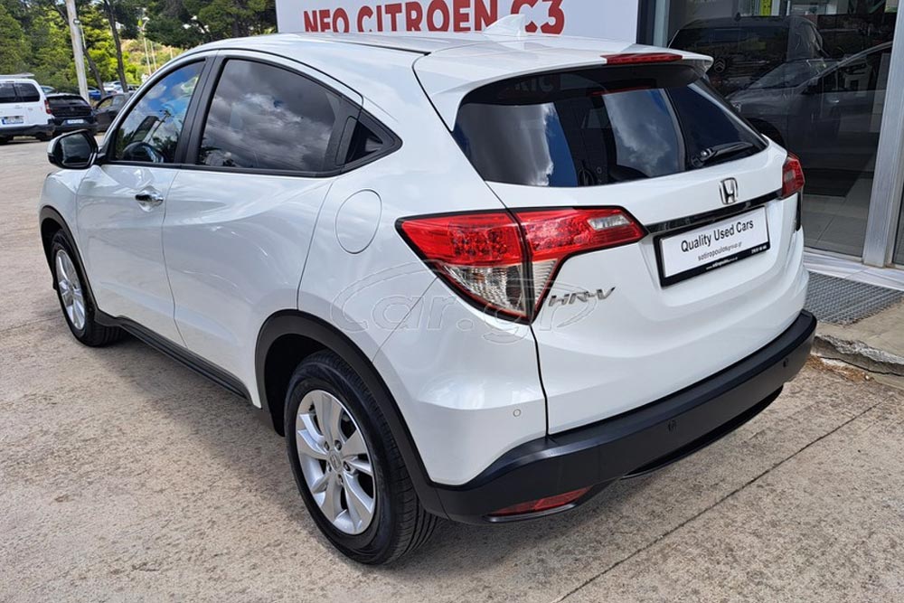https://cdn.autogreeknews.gr/wp-content/uploads/2026/10/Honda-HR-V-2018-used-1.jpg