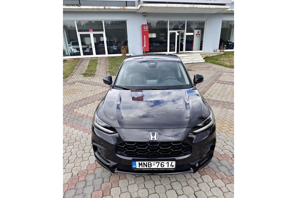 https://cdn.autogreeknews.gr/wp-content/uploads/2026/10/Honda-ZR-V-used-2.jpg