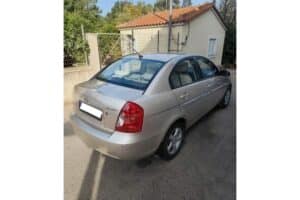 Hyundai-Accent-2010-used