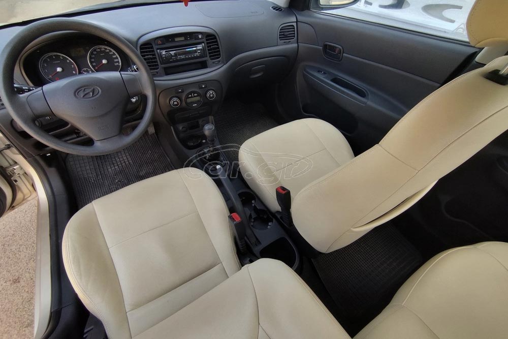 https://cdn.autogreeknews.gr/wp-content/uploads/2026/10/Hyundai-Accent-2010-used-4.jpg