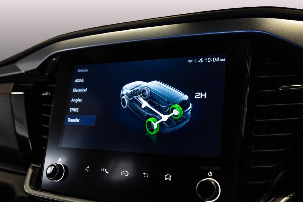 https://cdn.autogreeknews.gr/wp-content/uploads/2026/10/Isuzu_MU-X-2.jpg