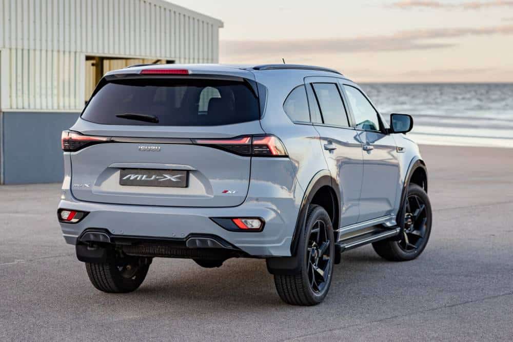 https://cdn.autogreeknews.gr/wp-content/uploads/2026/10/Isuzu_MU-X-4.jpg