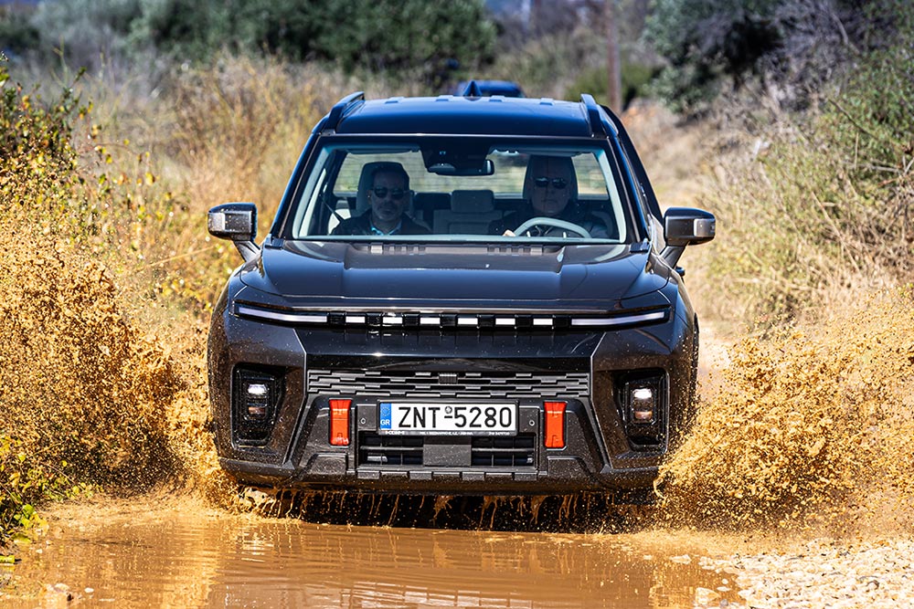 https://cdn.autogreeknews.gr/wp-content/uploads/2026/10/KGM-Musso-2026-5.jpg
