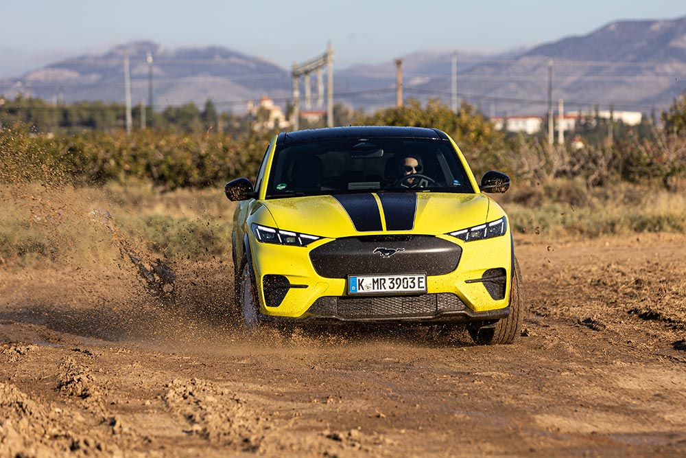 https://cdn.autogreeknews.gr/wp-content/uploads/2026/10/Ready-Set-Ford-Megara-2026-3.jpg