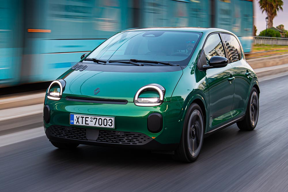 https://cdn.autogreeknews.gr/wp-content/uploads/2026/10/Renault-Twingo-E-Tech-Electric-4.jpg