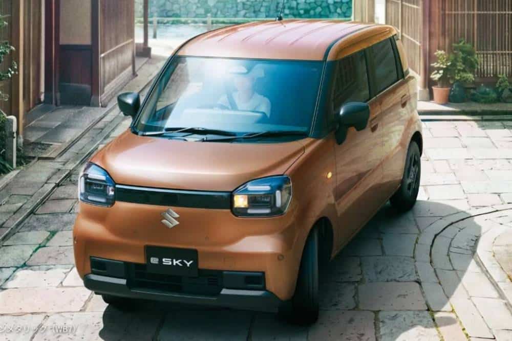 https://cdn.autogreeknews.gr/wp-content/uploads/2026/10/Suzuki-e-Sky-Japan-4-2048x697-1.jpg