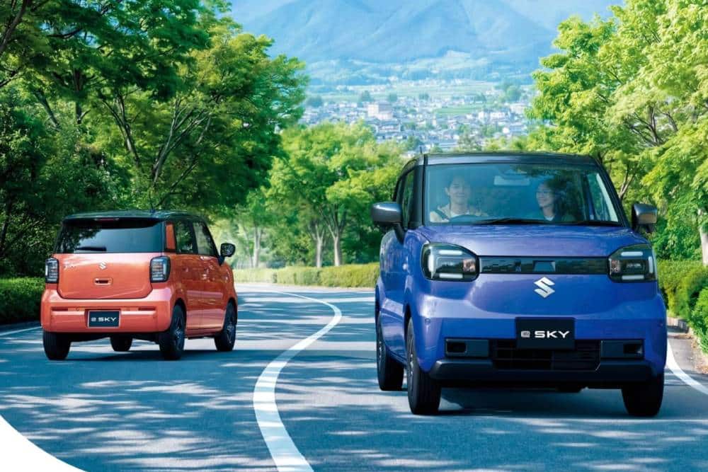 https://cdn.autogreeknews.gr/wp-content/uploads/2026/10/Suzuki-e-Sky-Japan-5-2048x1246-1.jpg