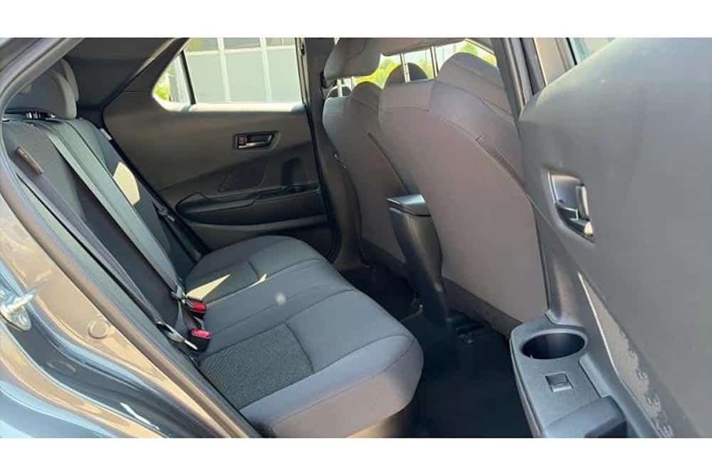 https://cdn.autogreeknews.gr/wp-content/uploads/2026/10/Toyota-C-HR-2024-used-5.jpg