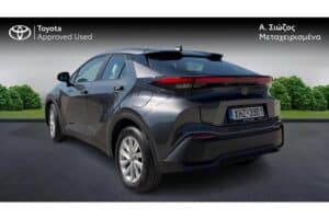 Toyota-C-HR-2024-used-8