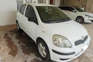 Toyota-Yaris-2003-used-2