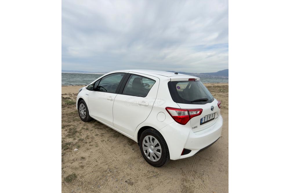 https://cdn.autogreeknews.gr/wp-content/uploads/2026/10/Toyota-Yaris-2019-Hybrid-used-2.jpg