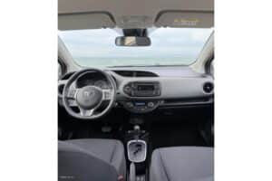 Toyota-Yaris-2019-Hybrid-used-4