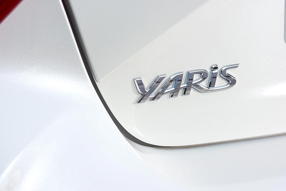 https://cdn.autogreeknews.gr/wp-content/uploads/2026/10/Toyota-Yaris-logo.jpg