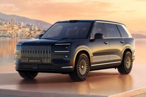 Το νέο… θωρηκτό SUV υπερπολυτελείας Zeekr 9X