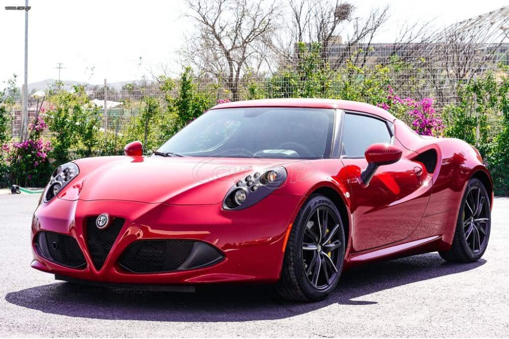 https://cdn.autogreeknews.gr/wp-content/uploads/2026/10/alfa-romeo-4c-for-sale-1.jpg
