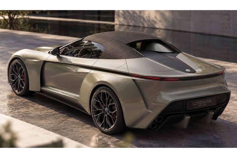 https://cdn.autogreeknews.gr/wp-content/uploads/2026/10/alfa-romeo-giulia-gta-by-castagna-milano-4.jpg