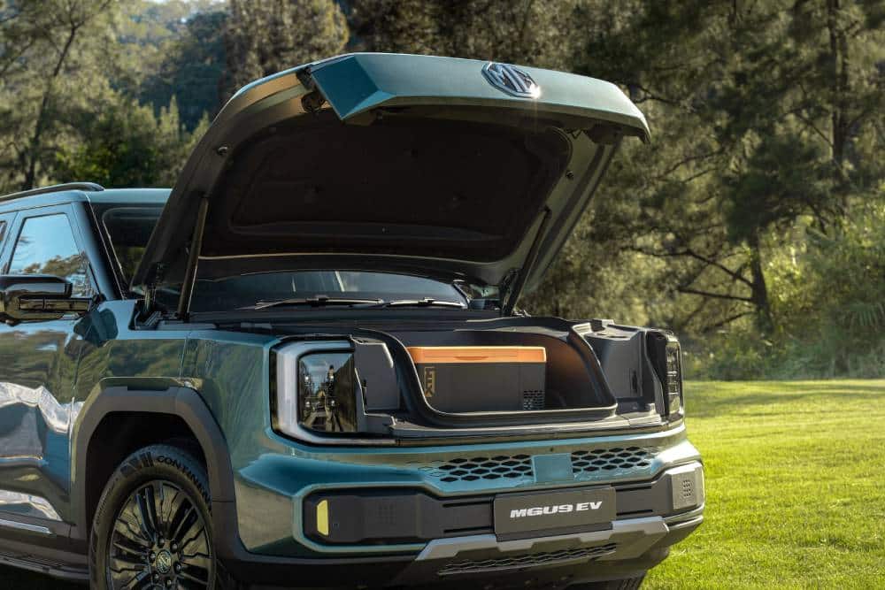 https://cdn.autogreeknews.gr/wp-content/uploads/2026/10/all-electric-mgu9-ev-6.jpg