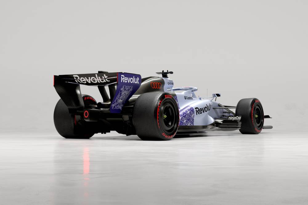 https://cdn.autogreeknews.gr/wp-content/uploads/2026/10/audi-rs-5-singapore-gp-2-1.jpg
