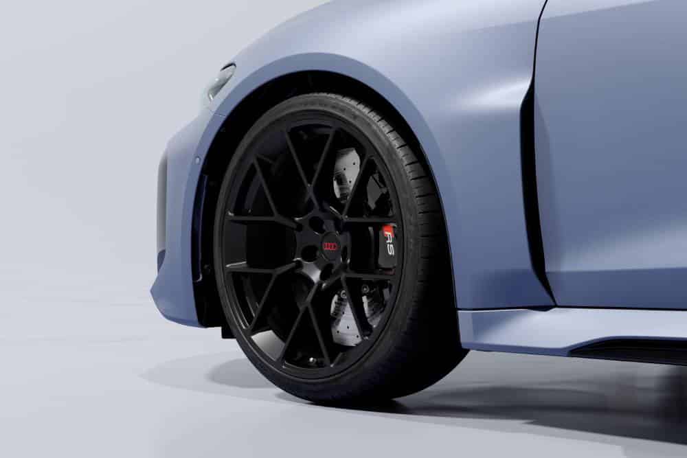 https://cdn.autogreeknews.gr/wp-content/uploads/2026/10/audi-rs-5-singapore-gp-6-1.jpg