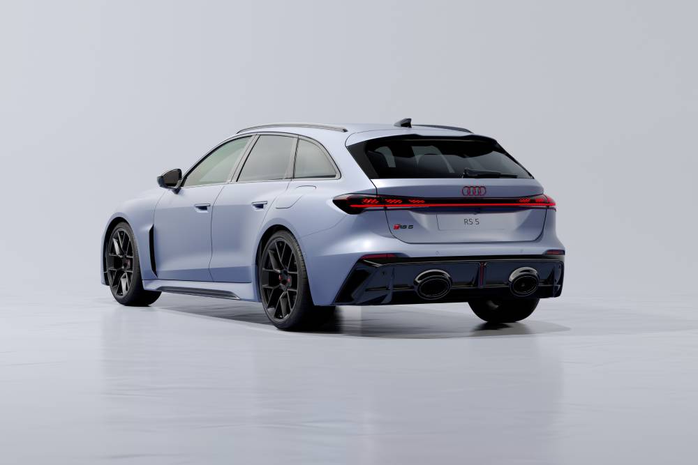 https://cdn.autogreeknews.gr/wp-content/uploads/2026/10/audi-rs-5-singapore-gp-7-1.jpg