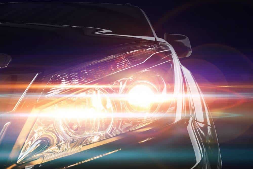 https://cdn.autogreeknews.gr/wp-content/uploads/2026/10/automatic-high-beams.jpg