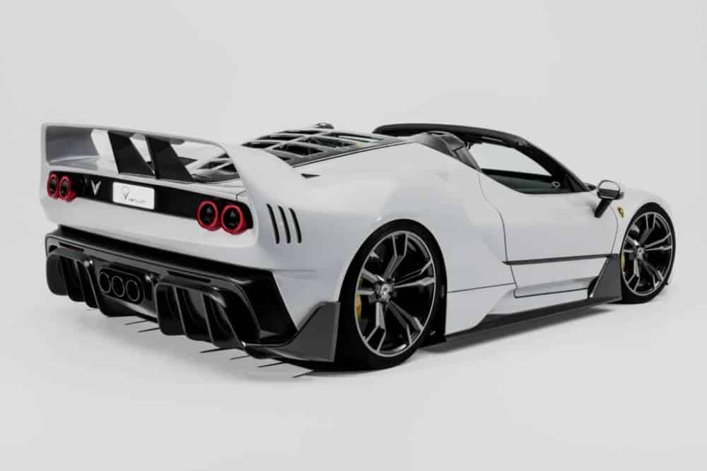 https://cdn.autogreeknews.gr/wp-content/uploads/2026/10/ferrari-v4x-spyder-venuum-concept-white-elevated-r.jpg
