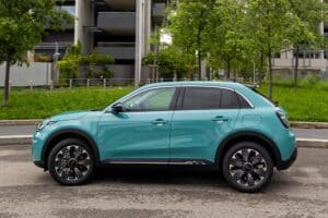 fiat-600-hybrid-(3)