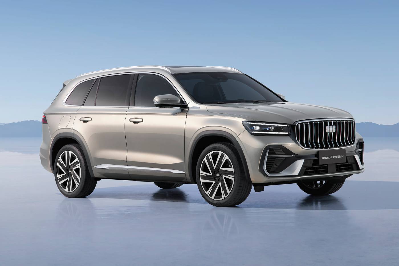 https://cdn.autogreeknews.gr/wp-content/uploads/2026/10/geely-monjaro-em-i-7-1.jpg
