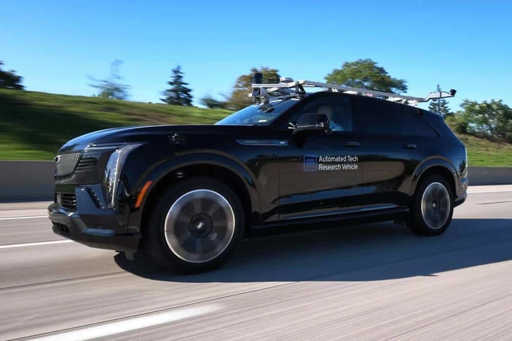 https://cdn.autogreeknews.gr/wp-content/uploads/2026/10/gm-autonomous-tech-05.jpg