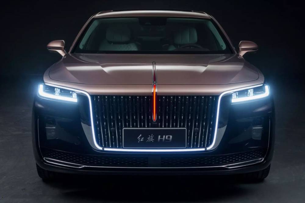 https://cdn.autogreeknews.gr/wp-content/uploads/2026/10/hongqi-h9-01.jpg