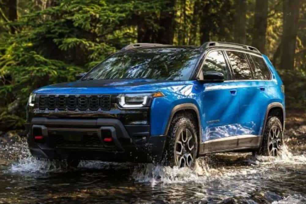 https://cdn.autogreeknews.gr/wp-content/uploads/2026/10/jeep-cherokee-trailhawk-07.jpg