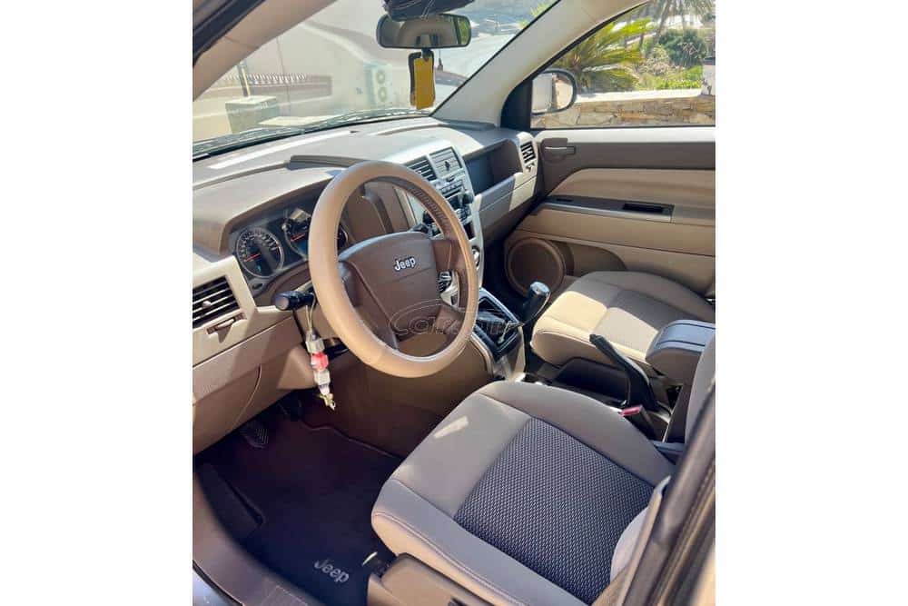 https://cdn.autogreeknews.gr/wp-content/uploads/2026/10/jeep-compass-mk1-for-sale-5.jpg