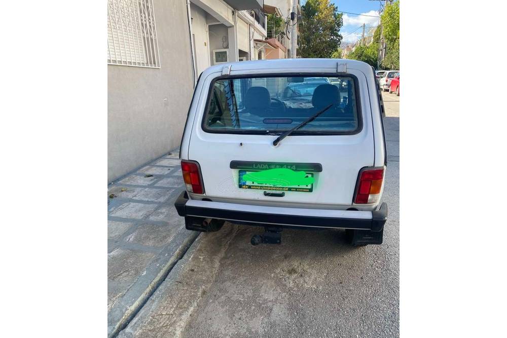 https://cdn.autogreeknews.gr/wp-content/uploads/2026/10/lada-niva-for-sale-4.jpg