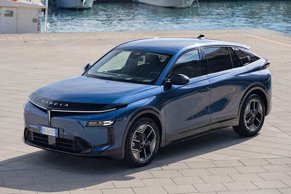 https://cdn.autogreeknews.gr/wp-content/uploads/2026/10/lancia-gamma-2026-4.jpg