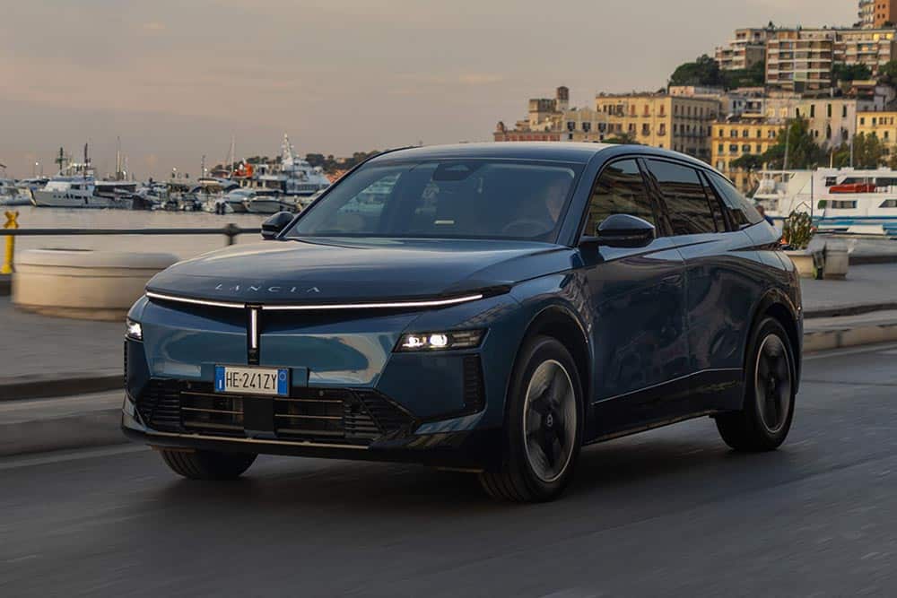 https://cdn.autogreeknews.gr/wp-content/uploads/2026/10/lancia-gamma-2026-9.jpg
